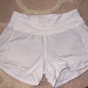 Lululemon, Size 2 Speedups 4” white mid rise